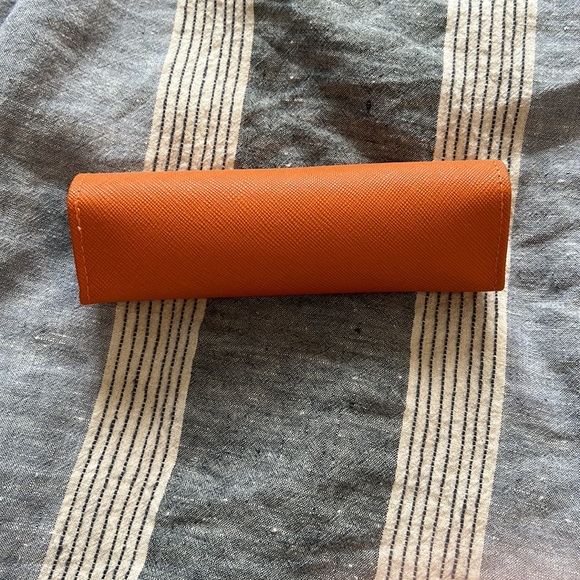 New Tory Burch eyeglasses case - Picture 2 of 6